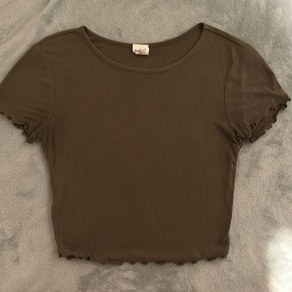 Lettuce Cut Ribbed Tee